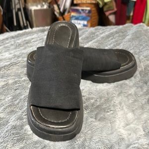 Steve Madden slinky size 7.5